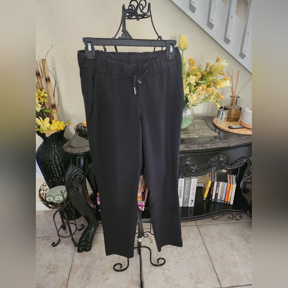 Lululemon pants size 4